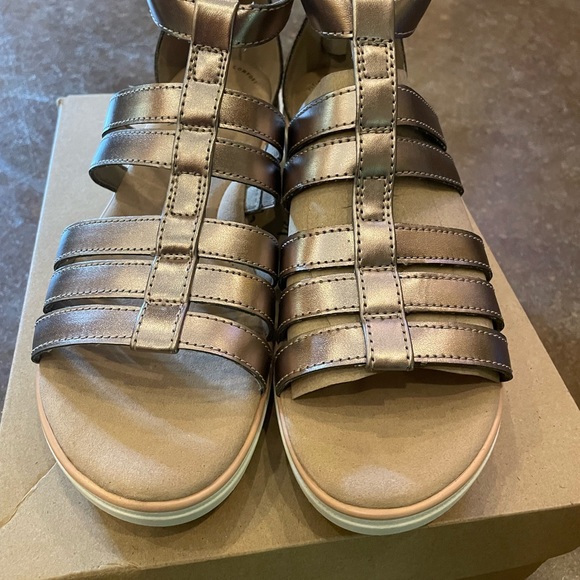 Clarks Sandals - Picture 5 of 7